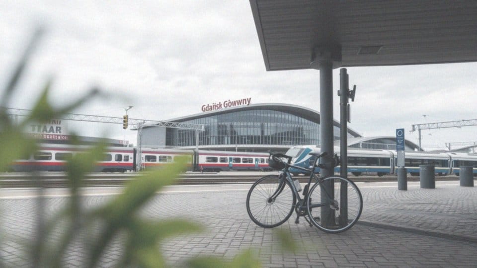 Jak dojechać do Gdańska? Opcje transportu i praktyczne porady